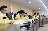 이재명 대통령이 18일 서울 용산 대통령실 청사에서 열린 을지 국가안전보장회의(NSC)를 주재하고 있다.