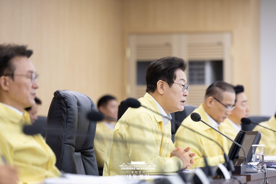 이재명 대통령이 18일 서울 용산 대통령실 청사에서 열린 을지 국가안전보장회의(NSC)에서 발언하고 있다.