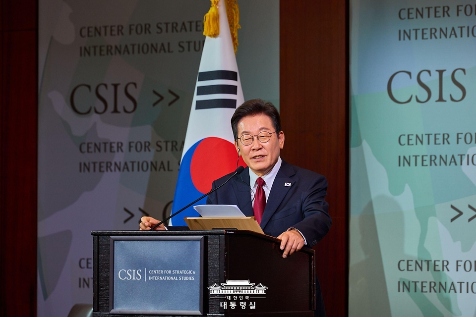 이재명 대통령이 25일(현지시간) 미국 워싱턴DC 전략국제문제연구소(CSIS)에서 정책 연설을 하고 있다.