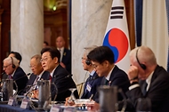 이재명 대통령이 25일(현지시간) 미국 워싱턴DC 윌라드 호텔에서 열린 한미 비즈니스 라운드테이블에서 발언하고 있다.