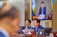 이재명 대통령이 29일 서울 용산 대통령실 청사에서 열린 임시 국무회의에서 발언하고 있다. 