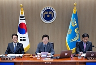 이재명 대통령이 9일 서울 용산 대통령실 청사에서 열린 제41회 국무회의를 주재하고 있다.