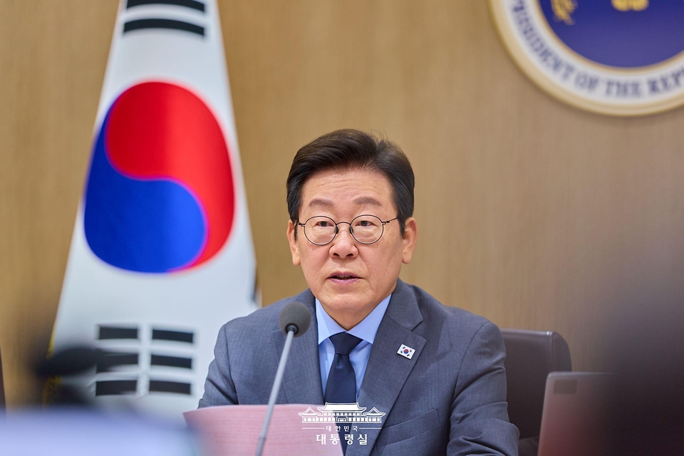 이재명 대통령이 9일 서울 용산 대통령실 청사에서 열린 제41회 국무회의에서 발언을 하고 있다.