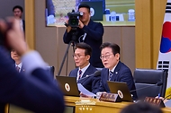 이재명 대통령이 16일 세종시 정부세종청사에서 열린 제42회 국무회의에서 발언을 하고 있다. 