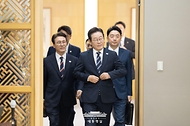 이재명 대통령이 16일 세종시 정부세종청사에서 열린 제42회 국무회의에 참석하고 있다. 
