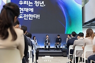 이재명 대통령이 17일 경기도 성남시 스타트업 스퀘어에서 열린 청년 스타트업 상상콘서트에서 발언하고 있다.