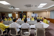 이재명 대통령이 29일 서울 중구 국립중앙의료원에서 열린 응급의료현장 간담회에서 발언하고 있다.