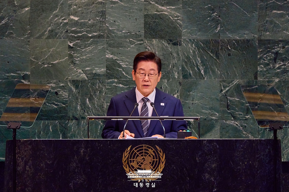 이재명 대통령이 23일(현지시간) 미국 뉴욕 유엔 본부에서 열린 제80차 유엔 총회에서 기조연설을 하고 있다.