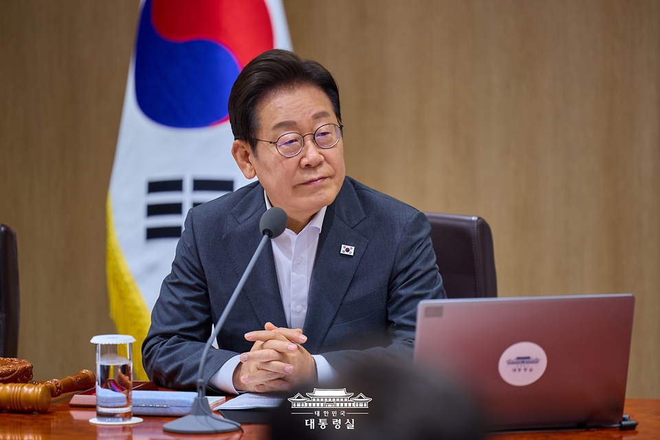 이재명 대통령이 22일 서울 용산 대통령실 청사에서 열린 국무회의를 주재하고 있다. 
