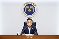 이재명 대통령이 30일 서울 용산 대통령실 청사에서 열린 3차 비상경제점검 TF 회의에서 발언하고 있다.