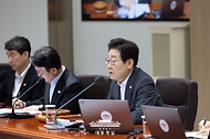 이재명 대통령이 22일 서울 용산 대통령실 청사에서 열린 국무회의에서 발언하고 있다.
