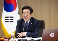 이재명 대통령이 21일 서울 용산 대통령실 청사에서 열린 국무회의에서 발언하고 있다.