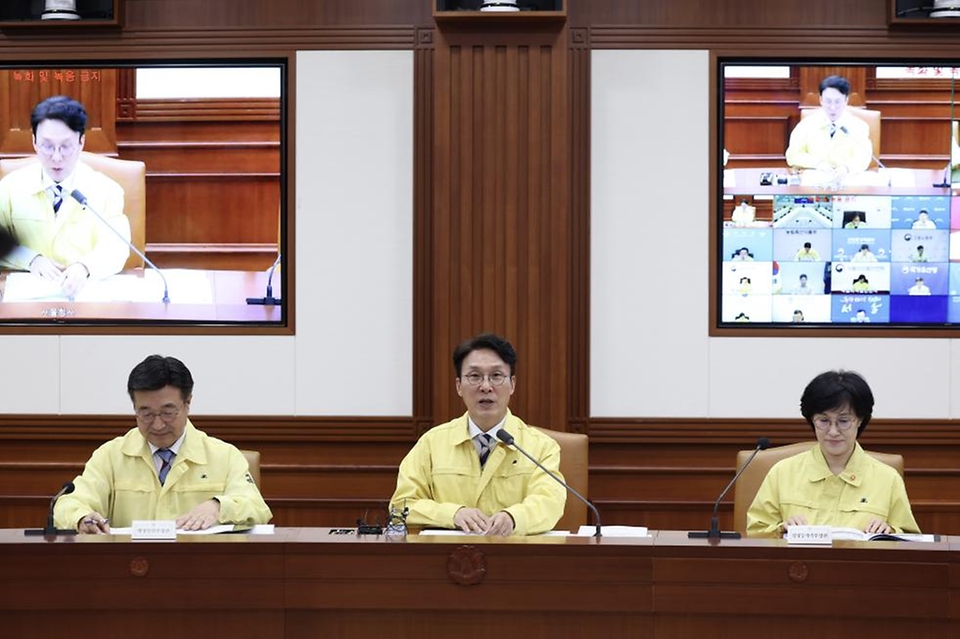 김민석 국무총리가 2일 세종대로 정부서울청사에서 열린 중앙안전관리위원회 겸 중앙·지방안전점검회의를 주재, 모두발언을 하고 있다.