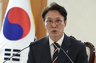 김민석 국무총리가 20일 세종대로 정부서울청사에서 열린 제2차 이태원 참사 추모 위원회를 주재하고 있다.