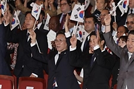 김민석 국무총리 3일 세종문화회관에서 열린 제4357주년 개천절 경축식에 참석, 경축사를 하고 있다.