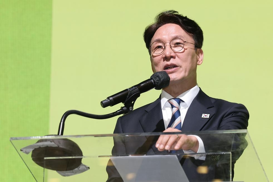 김민석 국무총리가 2일 중구 대한상공회의소에서 열린 코리아헤럴드 '2025 HIT(Humanity In Tech) 포럼'에 참석, 축사를 하고 있다.