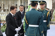김민석 국무총리가 19일 전남 구례군 지리산역사문화관에서 열린 여수·순천 10·19사건 제77주기 합동 추념식에 참석, 추념사를 하고 있다.