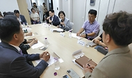 이스란 보건복지부 제1차관은 9월 24일(수) 오후 3시 경기도 소재 피해장애아동쉼터를 방문하여 종사자 등 관계자들을 격려하고 애로사항에 대한 의견을 청취하였다.