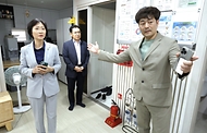 이스란 보건복지부 제1차관은 9월 24일(수) 오후 3시 경기도 소재 피해장애아동쉼터를 방문하여 종사자 등 관계자들을 격려하고 애로사항에 대한 의견을 청취하였다.