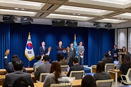 이재명 대통령이 14일 서울 용산 대통령실 청사에서 한·미 팩트시트 타결 결과를 발표하고 있다.