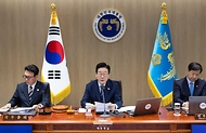 이재명 대통령이 2일 서울 용산 대통령실 청사에서 열린 국무회의에서 발언하고 있다. 