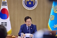이재명 대통령이 2일 서울 용산 대통령실 청사에서 열린 국무회의에서 발언하고 있다.