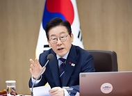 이재명 대통령이 2일 서울 용산 대통령실 청사에서 열린 국무회의에서 발언하고 있다. 