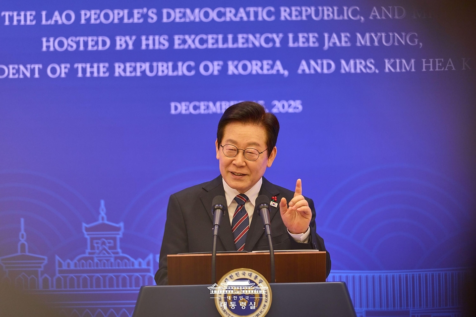 이재명 대통령이 15일 용산 대통령실에서 열린 한-라오스 공식오찬에서 오찬사를 하고 있다.