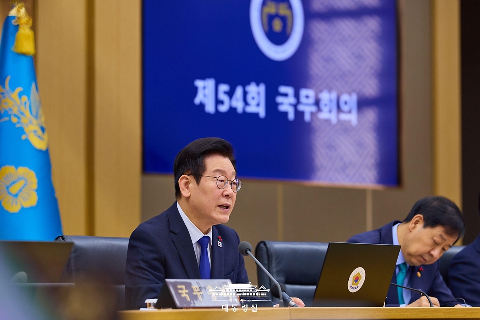 이재명 대통령이 16일 세종시 정부세종청사에서 열린 국무회의에서 발언하고 있다.