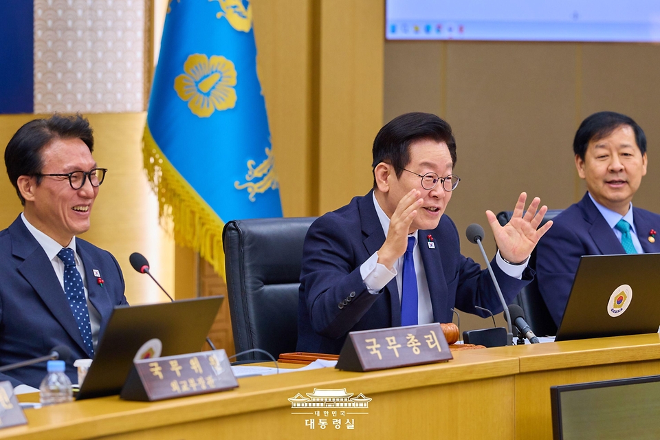 이재명 대통령이 16일 세종시 정부세종청사에서 열린 국무회의에서 발언하고 있다.