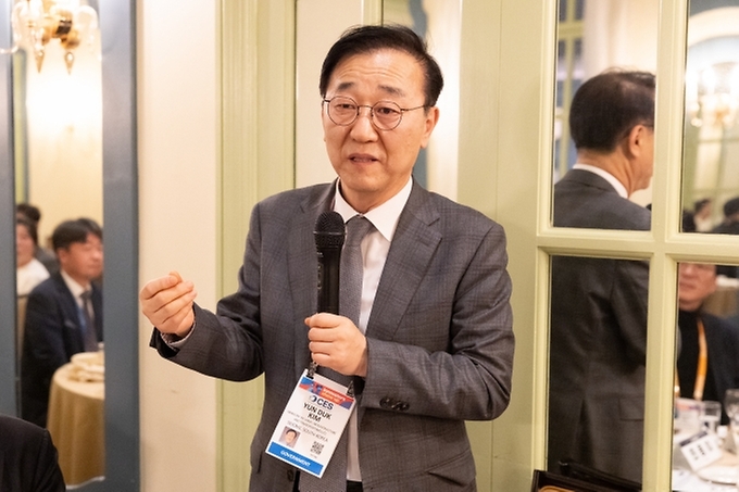 김윤덕 국토교통부 장관이 1월 6일부터 7일까지(현지 시간) 미국 라스베이거스에서 열린  '2026 국제 전자제품 박람회(CES)'에 참석, CES 참여기업 간담회에서 발언하고 있다.