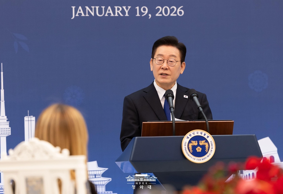 이재명 대통령이 1월 19일 청와대에서 열린 조르자 멜로니 이탈리아 총리와의 공식 오찬에서 환영사를 하고 있다.