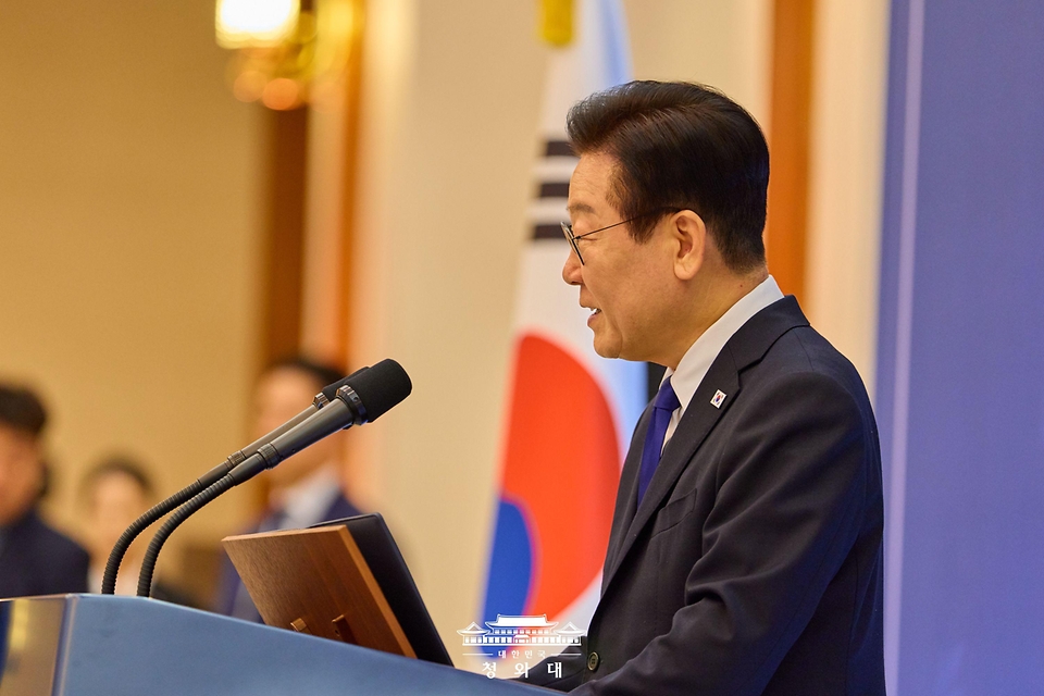 이재명 대통령이 1월 19일 청와대에서 열린 조르자 멜로니 이탈리아 총리와의 공식 오찬에서 환영사를 하고 있다.