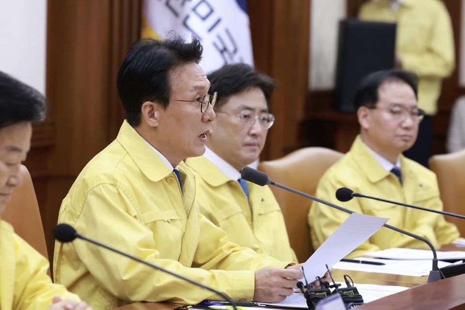 김민석 국무총리가 1월 20일 세종대로 정부서울청사에서 열린 국가테러대책위원회를 주재하고 있다.