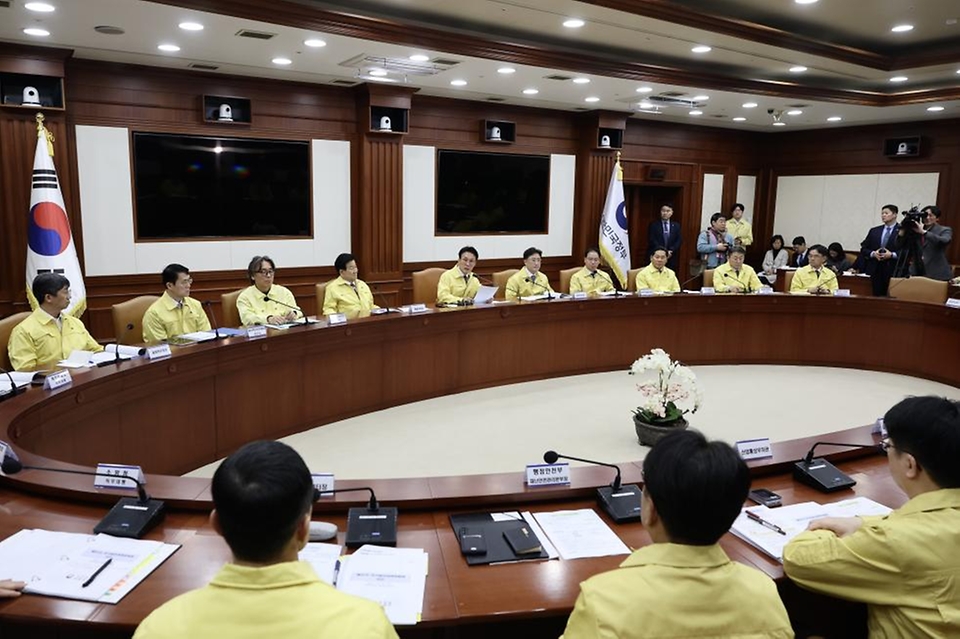 김민석 국무총리가 1월 20일 세종대로 정부서울청사에서 열린 국가테러대책위원회를 주재하고 있다.