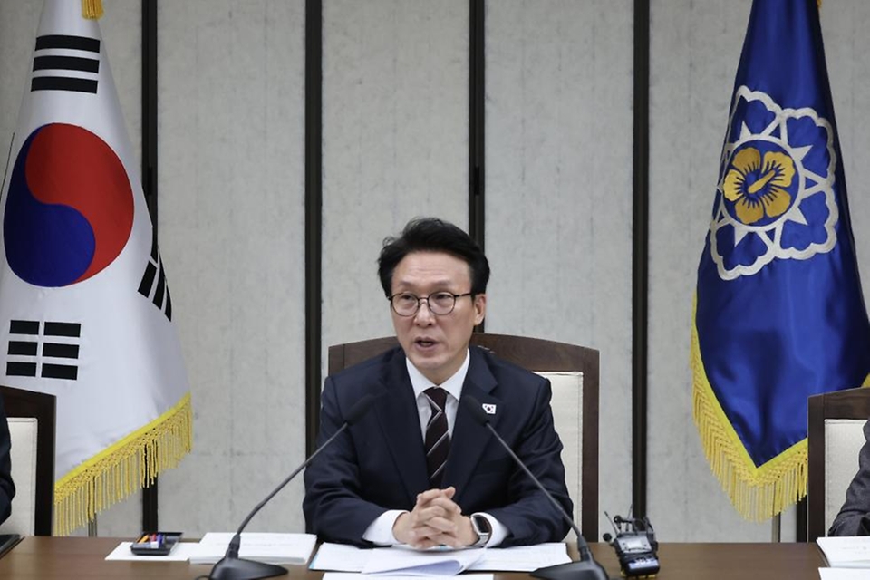 김민석 국무총리가 2월 25일 세종 다솜로 정부세종청사에서 열린 세종특별자치시지원위원회의를 주재하고 있다.