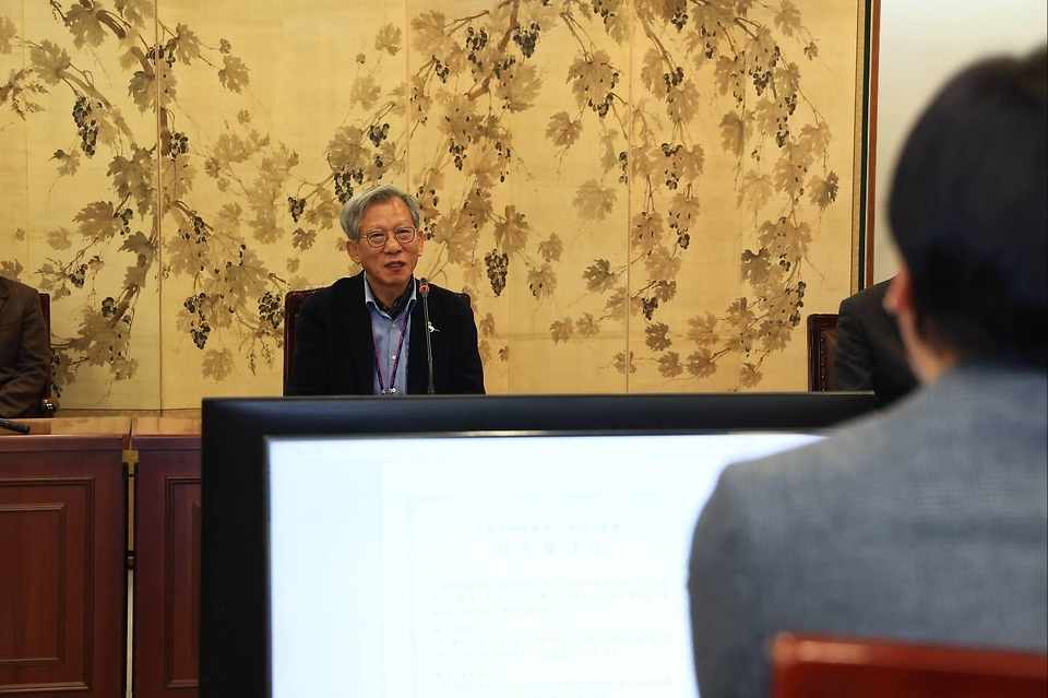 송미령 농림축산식품부 장관이 2월 25일 국립중앙박물관에서 한식진흥원과 국립중앙박물관의 업무협약(MOU)을 체결하고 있다.