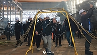 김영훈 고용노동부 장관이 3월 9일 전남 영암 대불산단 소재 조선업 사업장을 대상으로 안전수칙 준수 여부를 불시에 점검하고 있다.
