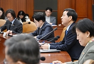 구윤철 부총리 겸 재정경제부 장관이 3월 12일 서울 종로구 정부서울청사에서 열린 '민생물가 특별관리 관계장관 TF'를 주재, 모두발언을 하고 있다.