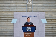 이재명 대통령이 3월 15일 경남 창원시 마산회원구 국립 3·15 민주 묘지에서 열린 제66주년 3·15의거 기념식에서 기념사를 하고 있다. 