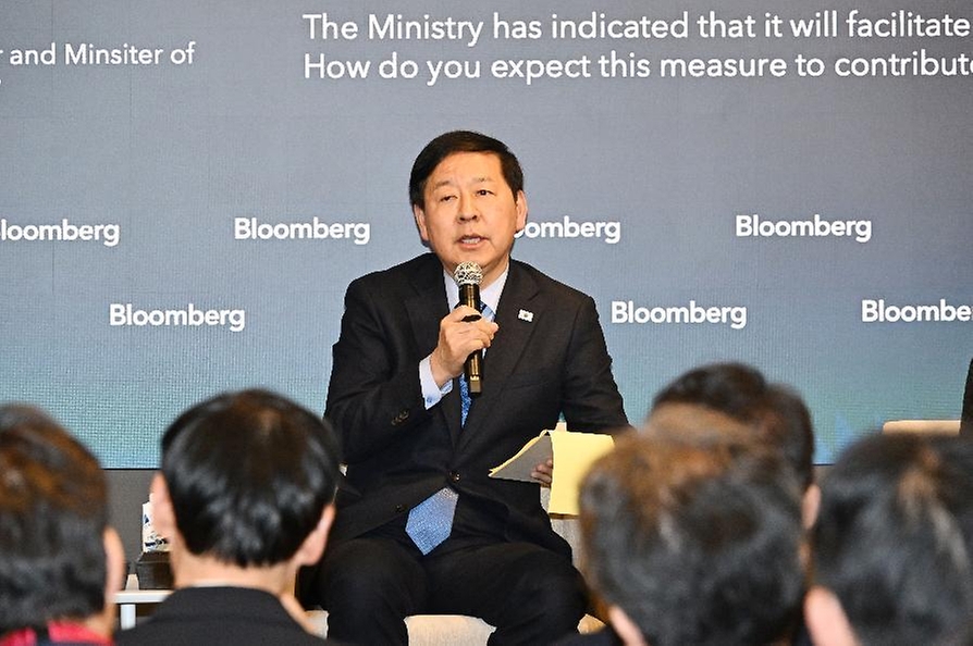 제10차 한-일 재무장관회의 참석차 일본 도쿄를 방문 중인 구윤철 부총리 겸 재정경제부 장관이 3월 13일(현지 시간) 블룸버그 도쿄지국에서 열린 일본 소재 글로벌 투자기관 대상 '한국경제 투자설명회'에서 기조연설 후 참석자 질문에 답변하고 있다.