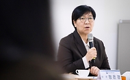정은경 보건복지부 장관이 3월 16일 전북특별자치도 청년미래센터를 방문해 위기아동청년 전담 시범사업의 추진현황을 점검하고, 현장 의견을 청취하고 있다.