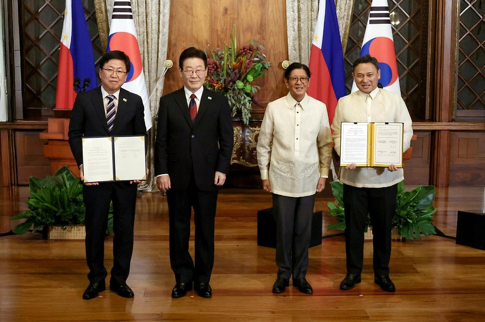 최교진 교육부 장관이 3월 3일부터 3월 5일(현지 시간)까지 한국어교육과 한국 교육시스템의 확산을 도모하기 위해 필리핀과 베트남을 방문했다.