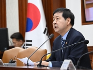 구윤철 부총리 겸 재정경제부 장관이 3월 18일 서울 종로구 정부서울청사에서 열린 '비상경제장관회의 겸 공급망안정화위원회'를 주재, 모두발언을 하고 있다.