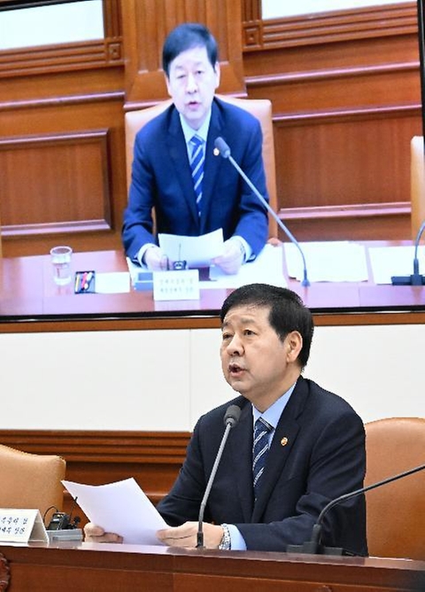 구윤철 부총리 겸 재정경제부 장관이 3월 18일 서울 종로구 정부서울청사에서 열린 '대외경제장관회의'를 주재, 모두발언을 하고 있다.