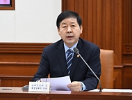 구윤철 부총리 겸 재정경제부 장관이 3월 18일 서울 종로구 정부서울청사에서 열린 '대외경제장관회의'를 주재, 모두발언을 하고 있다.