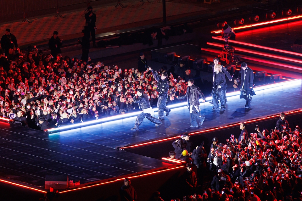 3월 21일 서울 광화문 광장에서 그룹 방탄소년단(BTS)의 정규 5집 '아리랑'(ARIRANG) 발매를 기념해 'BTS 컴백 라이브: 아리랑'(BTS THE COMEBACK LIVE｜ARIRANG) 무료 공연이 진행됐다.