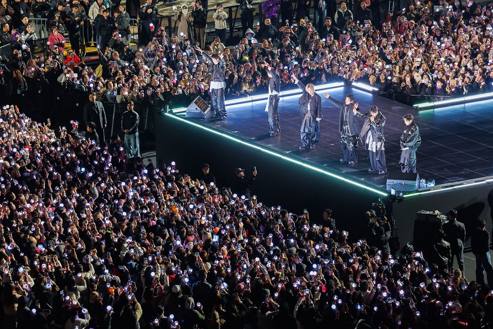 3월 21일 서울 광화문 광장에서 그룹 방탄소년단(BTS)의 정규 5집 '아리랑'(ARIRANG) 발매를 기념해 'BTS 컴백 라이브: 아리랑'(BTS THE COMEBACK LIVE｜ARIRANG) 무료 공연이 진행됐다.
