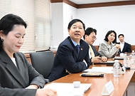 구윤철 부총리 겸 재정경제부 장관이 3월 20일 서울 종로구 정부서울청사에서 열린 '제1차 국제금융기구 전략점검회의'를 주재하고 있다.