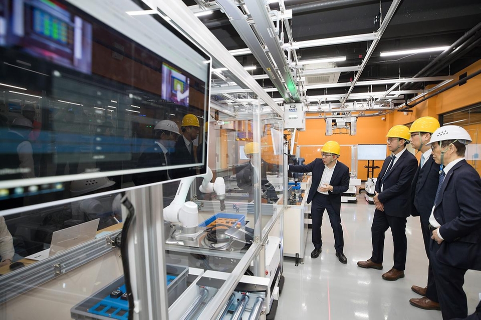 배경훈 부총리 겸 과학기술정보통신부 장관이 3월 23일 대전광역시 유성구 KAIST에서 열린 '피지컬 AI 기업간담회' 에서 발언하고 있다.